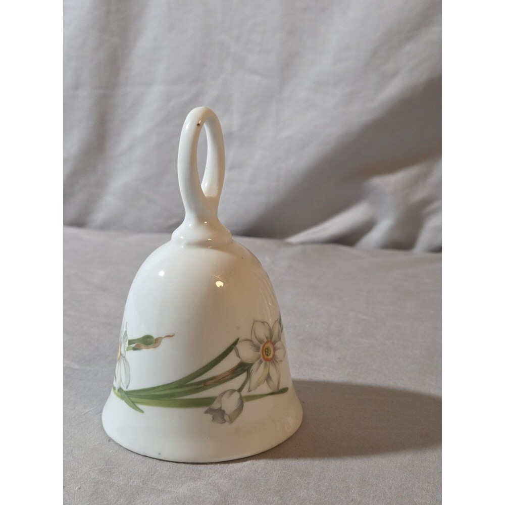 Vintage Toscany Collection Fine Bone Bell Yellow Jonquils